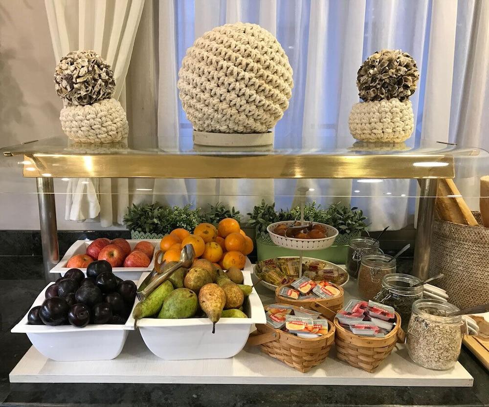 Miramar Hotel 4*