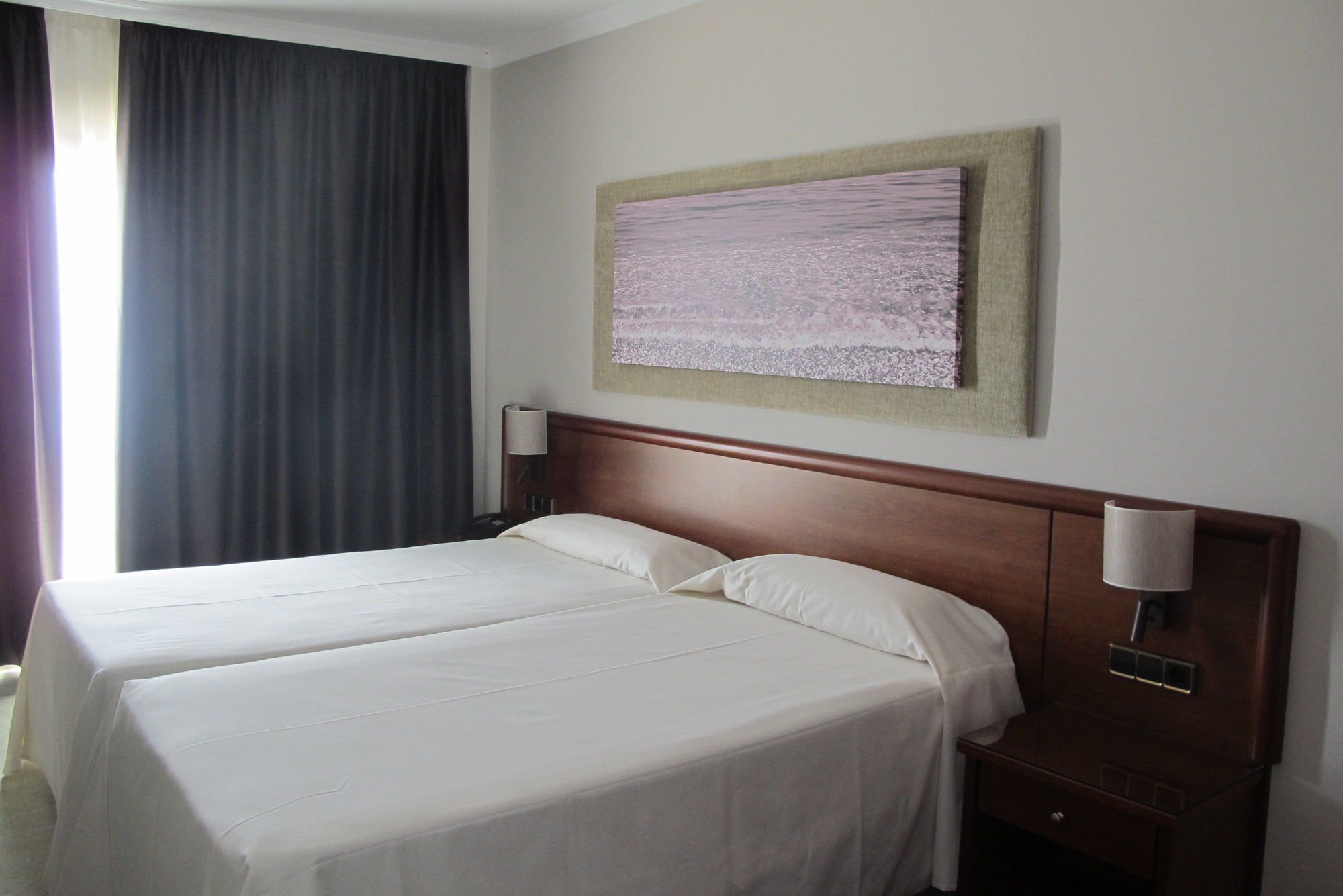 Miramar Hotel 4*